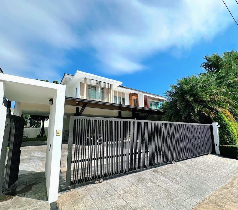 For SaleHouseLadkrabang, Suwannaphum Airport : ♦ Luxuriois Modern ♦ 2 storey single house, 146.60 sq.w. 4 beds | Near ARL Lat Krabang 7 mins, Suvarnabhumi Airport 11 mins.