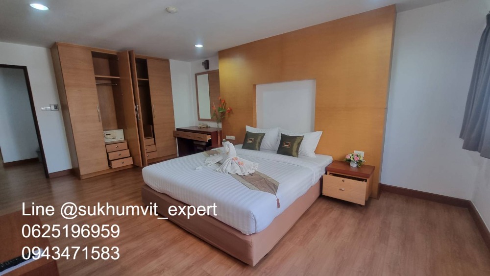 For RentSukhumvit, Asoke, Thonglor : Thonglor Sukhumvit 49, serviced apartment for rent, 2 bedrooms, 1 bathroom, area 84 sq m., with bathtub.