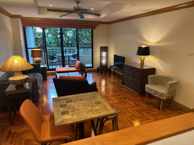 ให้เช่าคอนโดพระราม 3 สาธุประดิษฐ์ : Newly Renovated Supreme Ville on Yen Akat Road, 2nd floor, 80sqm, 1bed+1bath+1storage, very large balcony, private garden view very quiet