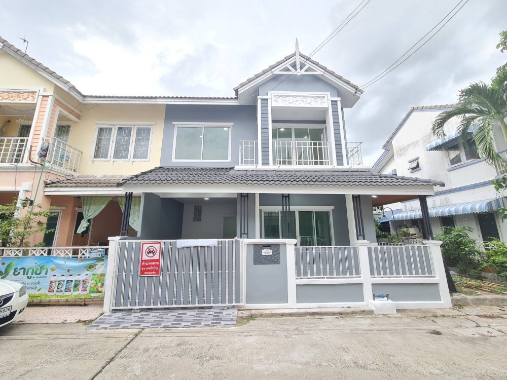 For SaleTownhomePathum Thani,Rangsit, Thammasat : 2-story townhouse, Fah Piyarom Village, Soi Land Office, Bueng Kham Proi, Zeer Rangsit, Future Park Rangsit.