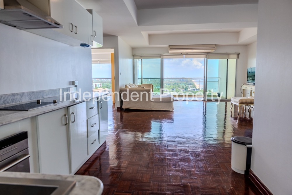 For SaleCondoCha-am Phetchaburi : Sale! Furnished Beachfront condominium, Cha-Am Beach - Rimhaad Condominium