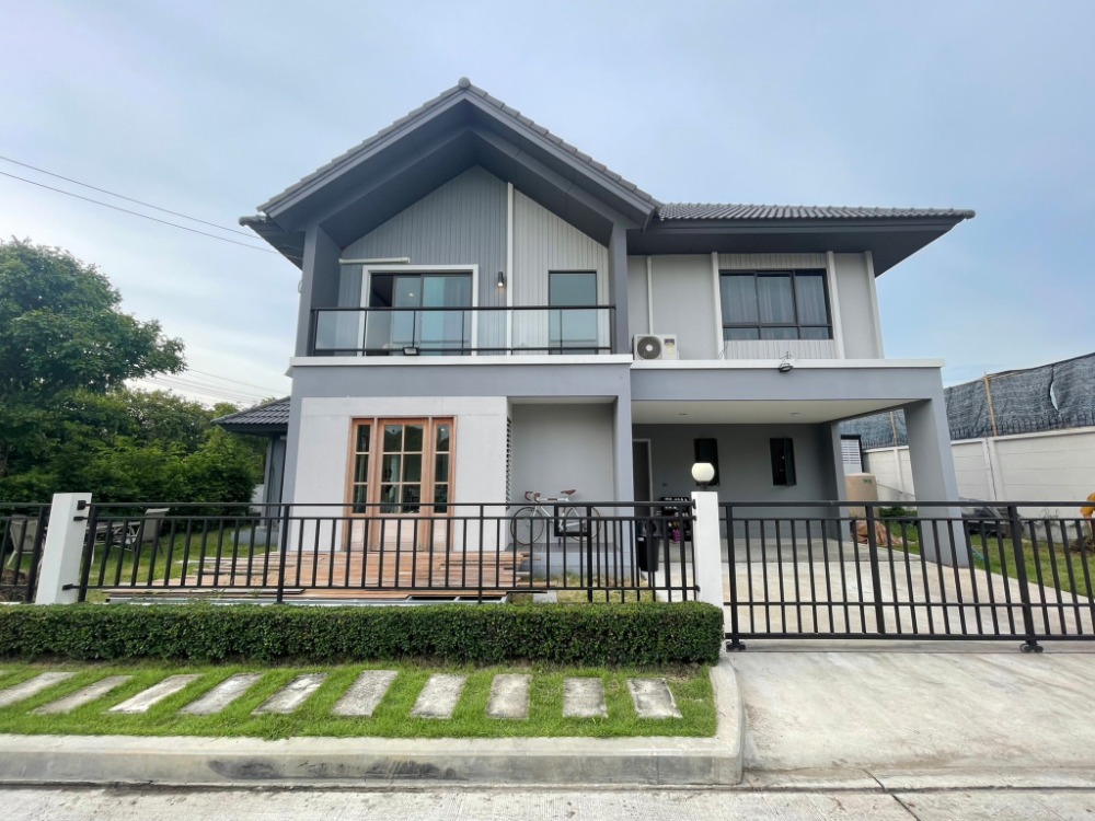 For SaleHousePhutthamonthon, Salaya : Single house 🌟 Pave Village Pinklao-Salaya🏡 New beautiful house, corner house, size XL, largest in the project, good location, next to the garden, very private!! sPrice only 7.29 million baht!!!