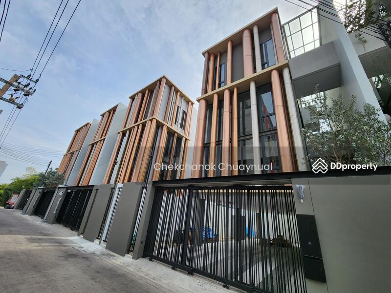 For SaleHome OfficeSapankwai,Jatujak : For sale: 3.5-storey home office, BaanPuripuri, Lat Phrao 41, usable area 300 sq m, 6 parking spaces, only 18.9