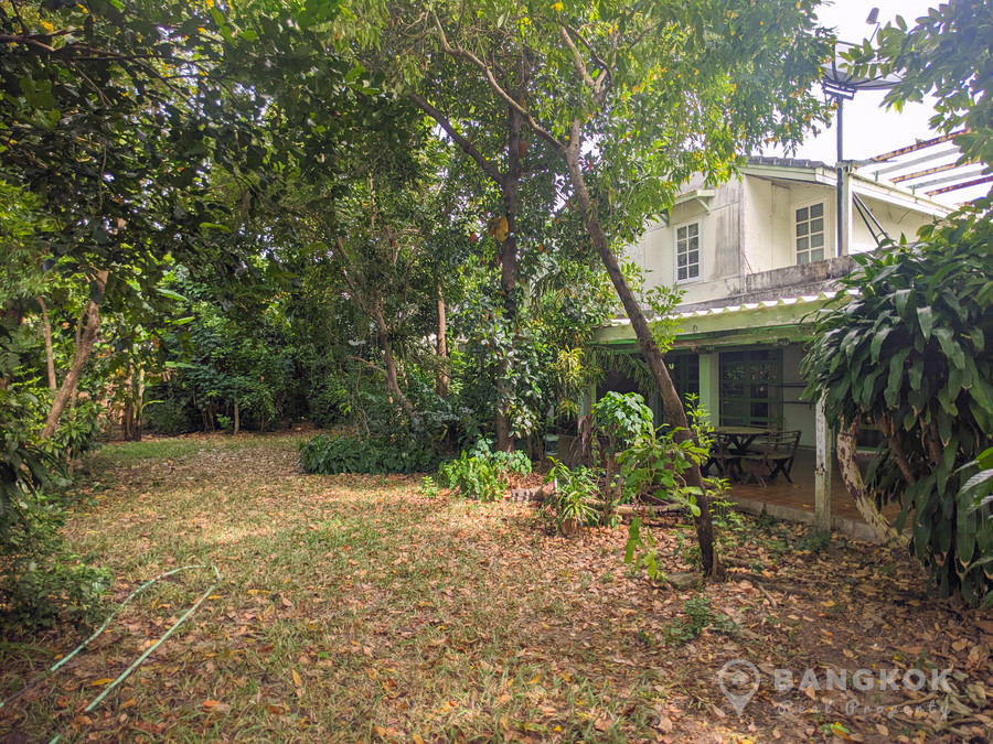 For SaleHouseSeri Thai, Ramkhamhaeng Nida : Ramkhamhaeng | Detached 5 Bed House Compound with Land