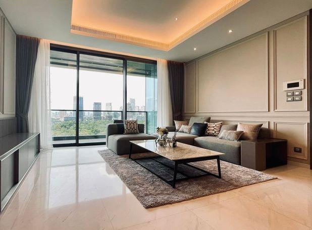 For RentCondoWitthayu, Chidlom, Langsuan, Ploenchit : For Rent Sindhorn Tonson 1 Bed 98,000