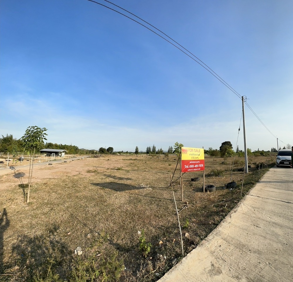 For SaleLandCha-am Phetchaburi : Beautiful land for sale, already filled, Huai Sai Nuea Subdistrict, Cha-am District, Phetchaburi Province, 3 rai 2 ngan, price 2,350,000 baht, ready to transfer.