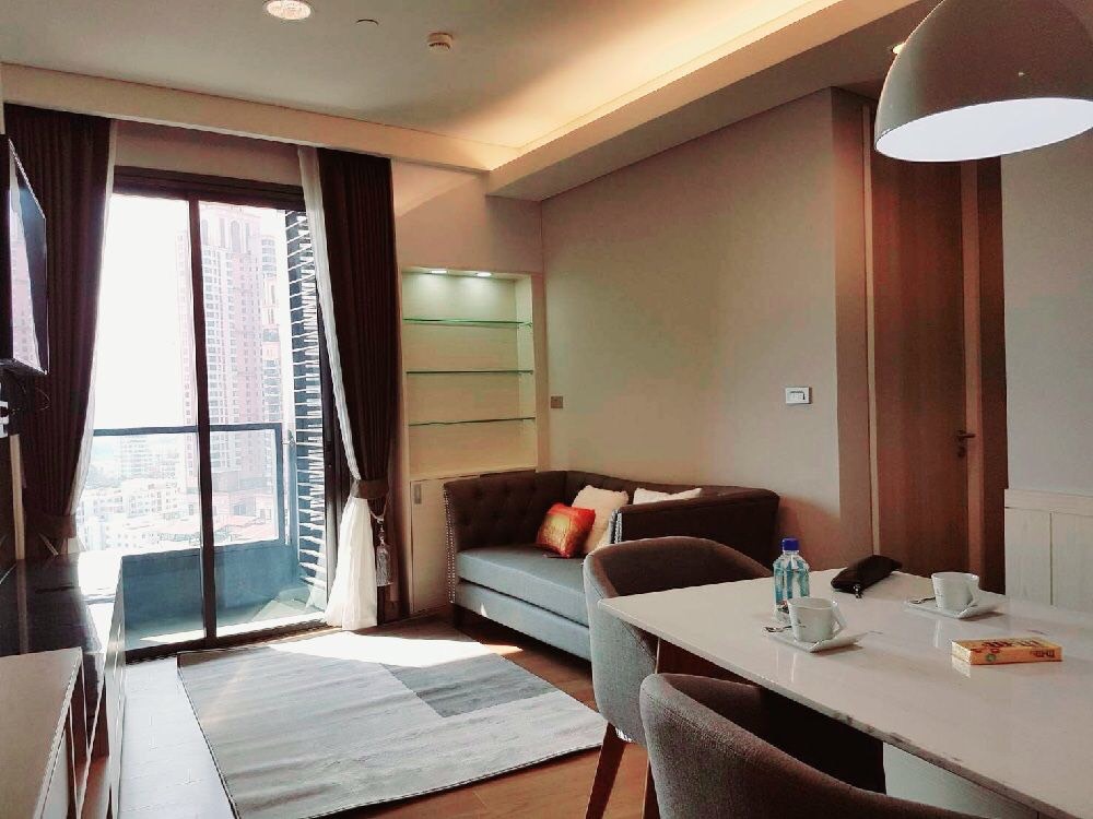 For RentCondoSukhumvit, Asoke, Thonglor : TLP101 The Lumpini24 size 55 sqm. 2bedrooms 43,000 baht 064-878-5283