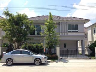 For RentHouseLadkrabang, Suwannaphum Airport : Single house for rent, Life Bangkok Boulevard, Wongwaen-Rama 9.