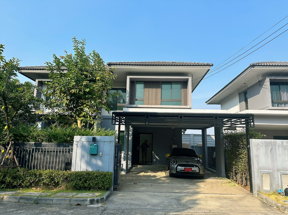 For SaleHouseLadkrabang, Suwannaphum Airport : Large detached house for sale, renovated, ready to move in, very special discount price.