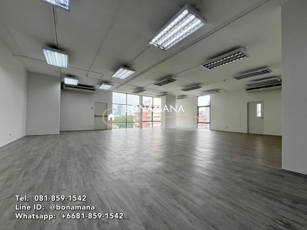 For RentOfficeSathorn, Narathiwat : Business/Office space for rent Sathorn-Narathiwat (BTS Chong Nonsi 550m)