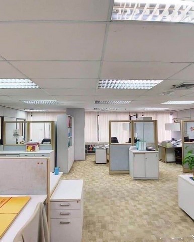 For RentOfficeSukhumvit, Asoke, Thonglor : BS1279 Office space for rent 210 sq m. in Ocean Tower 2 building, convenient travel near BTS Asoke.