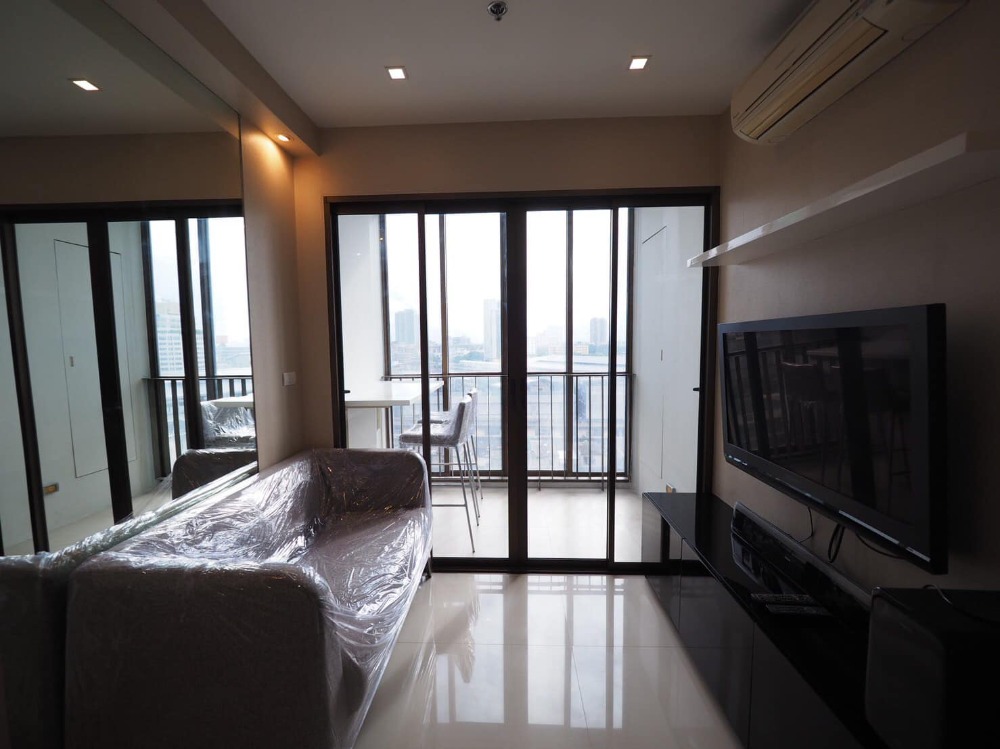 For RentCondoOnnut, Udomsuk : Modern decorated room!!! For rent Ideo Mix Sukhumvit 103, next to BTS Udomsuk, size 30 sq m., 10th floor, fully furnished.