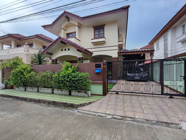 For SaleHouseMin Buri, Romklao : Single house for sale, Flora Ville Park City Suwinthawong, Flora Ville Park City Suwinthawong, 50 sq m, 2.99 million.