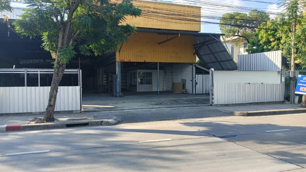 For RentWarehouseNawamin, Ramindra : B899 Office for rent + warehouse for storing goods, Nimit Mai Road, Khlong Sam Wa District