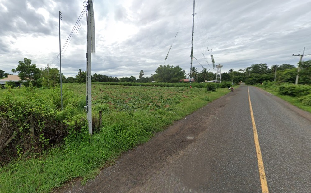 For SaleLandKorat Nakhon Ratchasima : Land for sale near Tum Subdistrict Administrative Organization. Near Pak Thong Chai Technical College, next to black road, 5 rai.