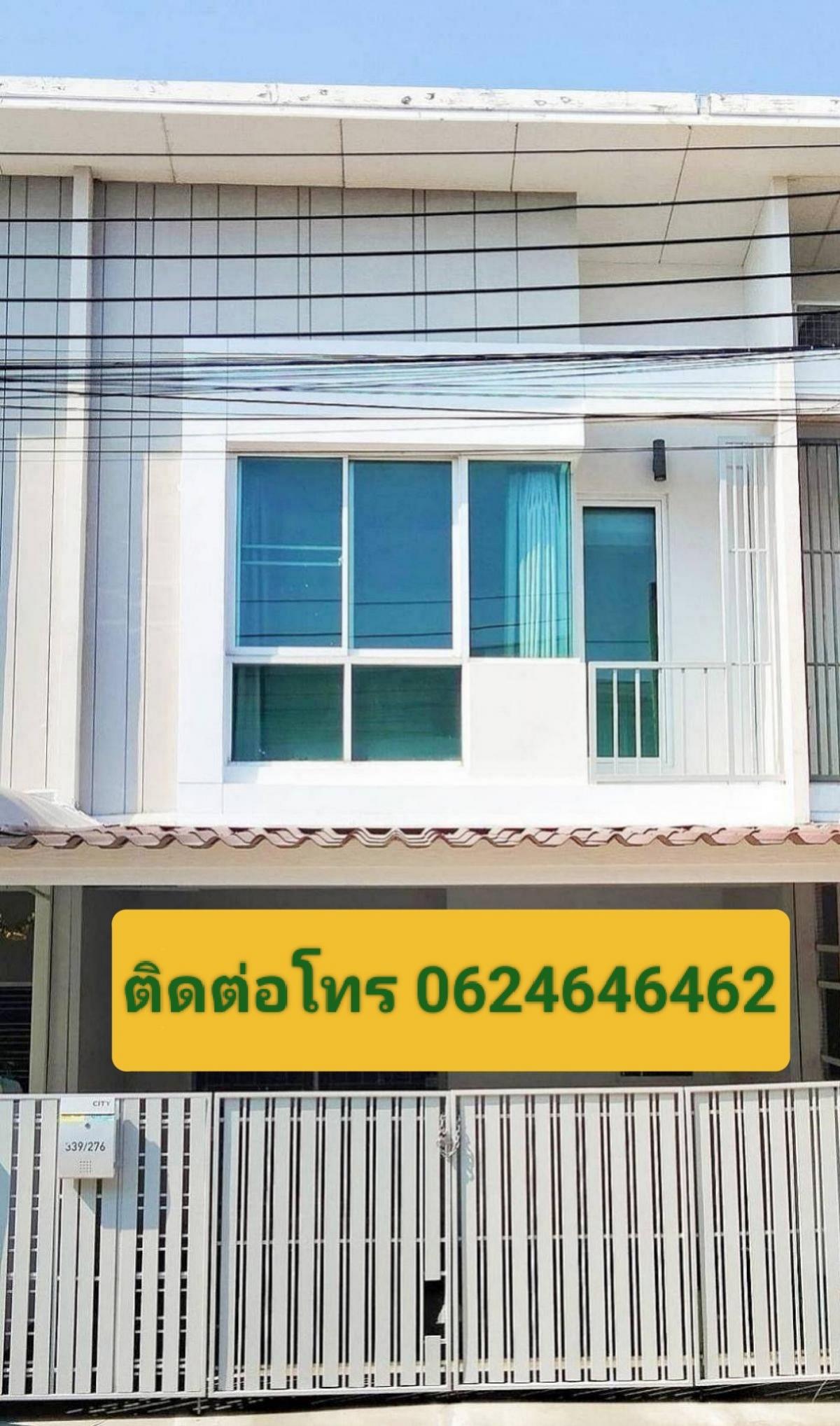 For SaleTownhouseBang kae, Phetkasem : Good location!! Near the shopping center, convenient to travel, there are buses passing by.