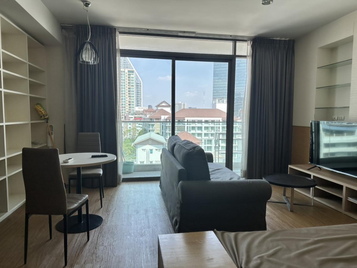 For RentCondoSilom, Saladaeng, Bangrak : Rent 1 large bedroom Siamese Surawong near Chula.