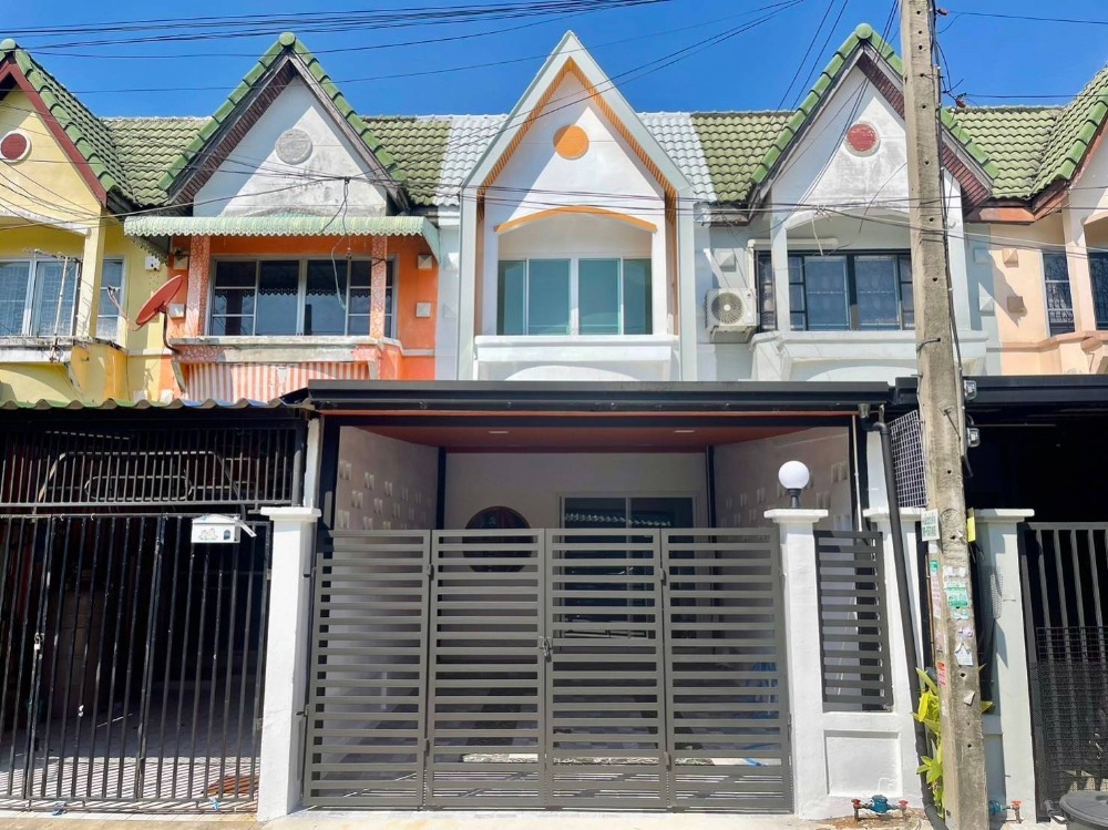 For SaleTownhouseNawamin, Ramindra : 2-story townhouse, Tawanna Village, Soi 2, Chatuchot, Soi 12, Or Ngoen, Theparak, Saphan Mai, BTS Sukhumvit Line, Watcharaphon, Permsin, Chatuchot, along Khlong Song, Lam Luk Ka, Nimit Mai, Phraya Suren, Hathairat.