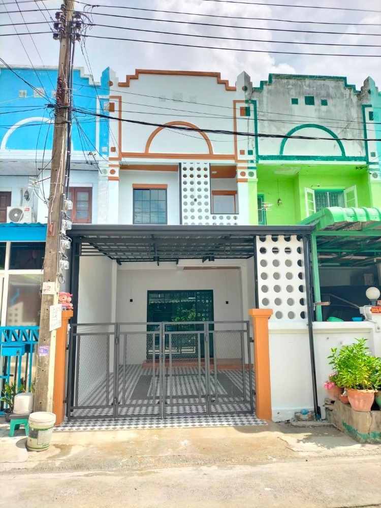 For SaleTownhouseNawamin, Ramindra : 2-story townhome, Krung Thong Village, Sai Mai 33, Soi 15, Watcharaphon, Permsin, Chatuchot, along Khlong Song, Lam Luk Ka, BTS Sukhumvit Line, Phraya Suren, Hathairat.