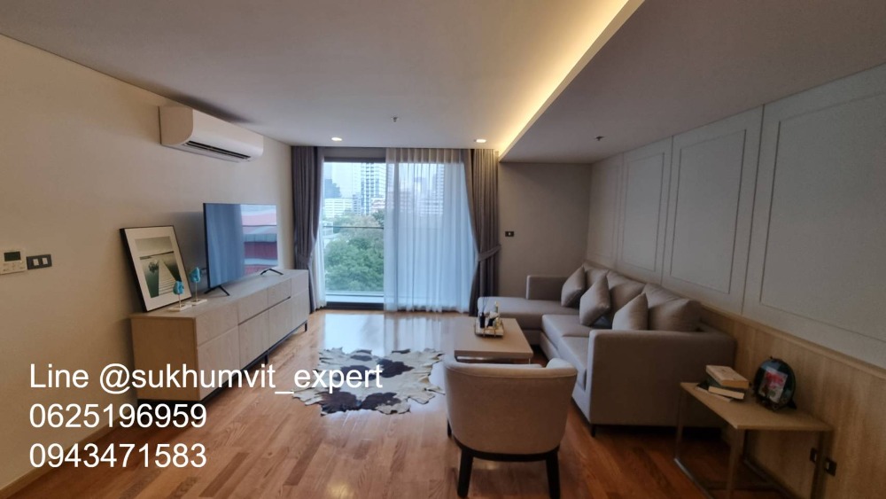 For RentSukhumvit, Asoke, Thonglor : BTS Asoke Nana luxury apartment for rent Modern style, 3 bedrooms, usable area 142 square meters, good price, has a bathtub, swimming pool.