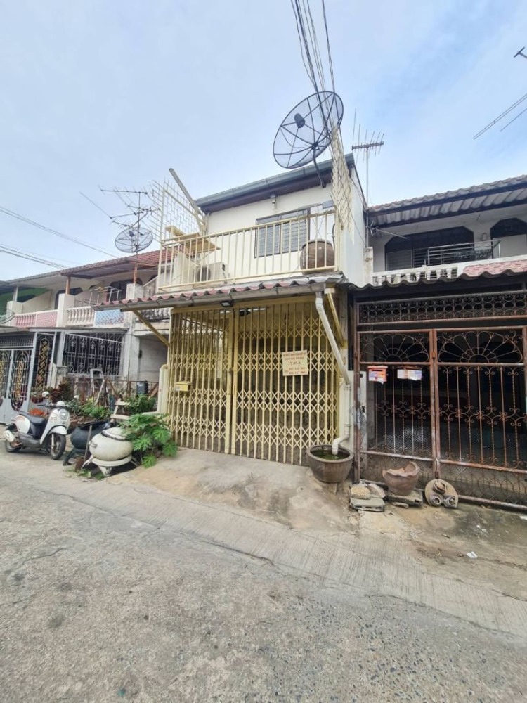 For SaleTownhomePhutthamonthon, Salaya : For sale: 2-story townhouse, size 17 sq m. in Sala Thammasop, Thawi Watthana, Phra Pin 2 Village, Boromarajonani.