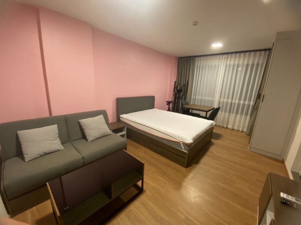 For RentCondoPinklao, Charansanitwong : Condo for rent, Dcondo Tann (Dcondo Tann), resort style condo by Sansiri, good atmosphere, shady, quiet, near Siriraj Hospital, near 2 MRT stations, Bang Khun Non Intercent. and three separate lights **(there is a shuttle Siriraj Hospital and BTS