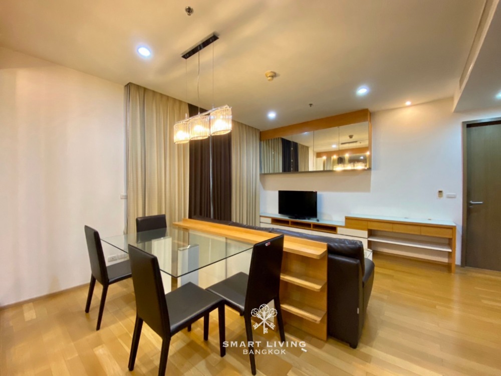 For RentCondoSukhumvit, Asoke, Thonglor : ✨For rent, a new 2 beds, 2 baths with complete furniture. Modern and well-maintained condition with unobstructed views, located on a high floor. Only 250 meters to EmQuartier, close to BTS Phrom Phong