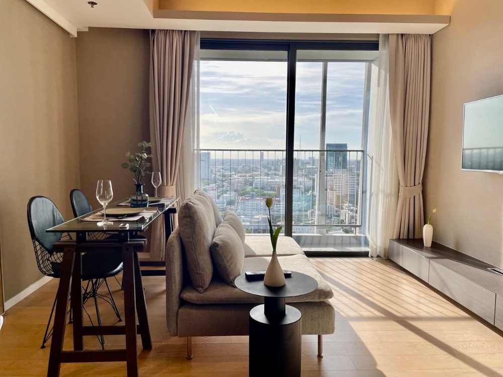 For SaleCondoAri,Anusaowaree : 🔥Very good price for place in the main street of Phahonyothin, unblocked view, clean and clear furnished in good layout, good for both living and investingSell with tenant  til May 25 (rental price 16,000 Baht)