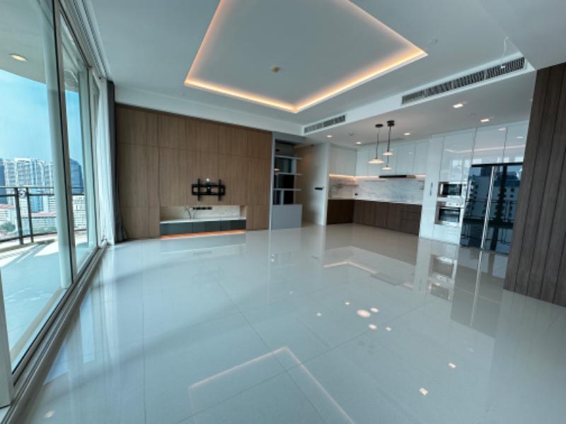 For SaleCondoSukhumvit, Asoke, Thonglor : Condo For Sale Royce Private Residence Sukhumvit 31 2 Bedroom 3 Bathroom 143 sqm