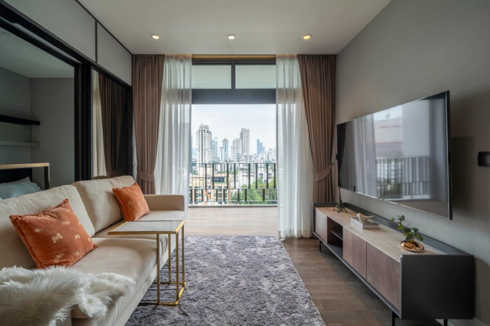 For SaleCondoSukhumvit, Asoke, Thonglor : Muniq Suhkumvit 23 luxury pet friendly modern condo in downtown Asoke