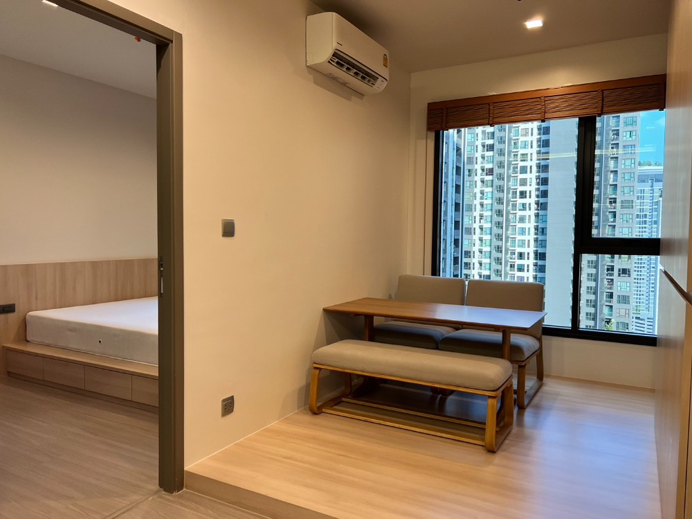 For RentCondoRama9, Petchburi, RCA : (for rent) Life Asoke Hype only 300 meters from MRT Rama 9