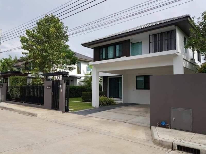 For RentHouseLadkrabang, Suwannaphum Airport : ♢ Modern style ♢ Detached house, 2 floors, 172.00 sq.w. | 4 beds 3 baths | near Mega & IKEA Bangna 11 mins, Princ Hospital Suvarnabhumi, 12 mins