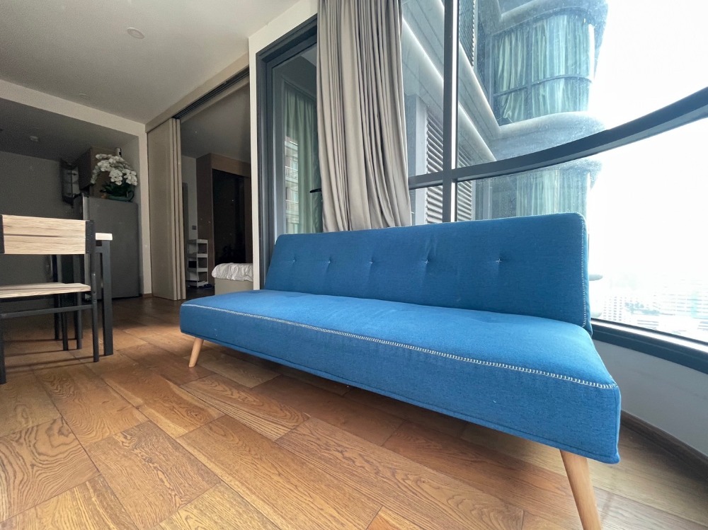 For RentCondoRatchathewi,Phayathai : Q CHIDLOM 1 BEDROOM 35 Sq.m Fully Furniture High Floor Ready to move in