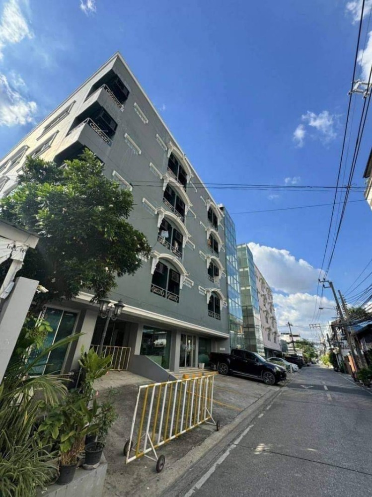 For SaleBusinesses for saleRama9, Petchburi, RCA : Selling The Nin Place (เดอะนิลเพลส) | 5 Storey 105 rooms | Soi Siri Thaworn Rama 9 |  Near The Nine Shopping Mall  7 mins, APL Huamak 6 mins.