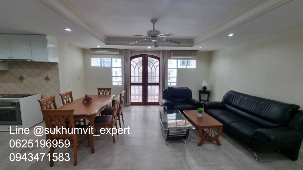 For RentSukhumvit, Asoke, Thonglor : BTS Phrom Phong for rent, 3 bedrooms, 2 bathrooms, 1 maids room, good price, 150 square meters, with bathtub, swimming pool 