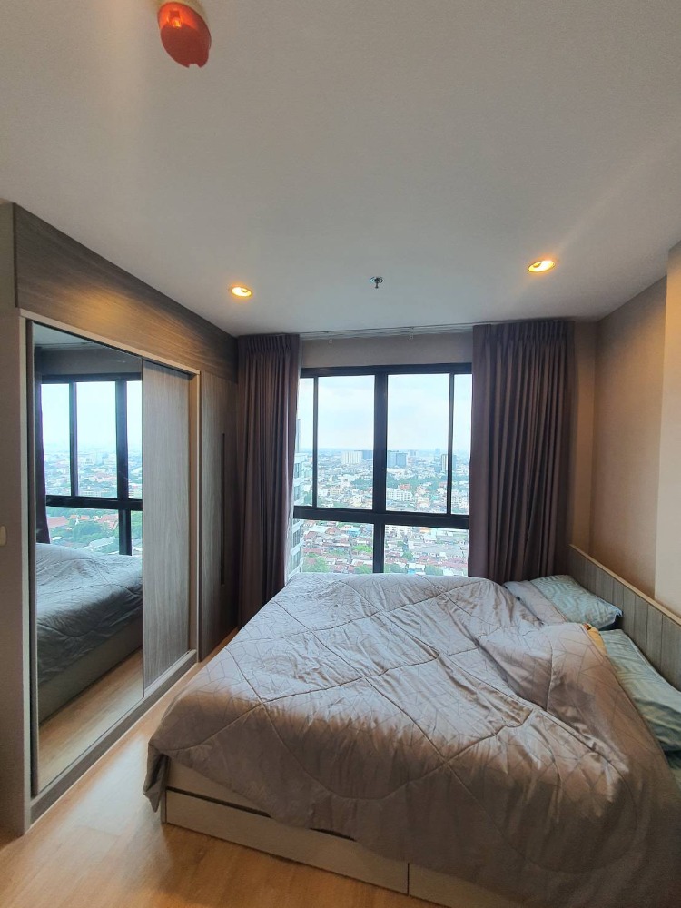 For SaleCondoThaphra, Talat Phlu, Wutthakat : Selling very cheap, new room, Ideo Sathorn Thapra (ideo sathorn thapra), next to BTS Pho Nimit, 300 meters, empty room + can decorate as you like + 31 sq m., only 2.35 million baht.