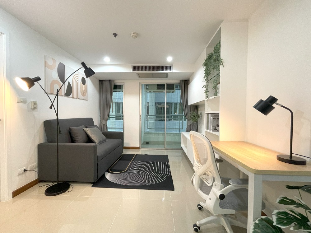 For SaleCondoRamkhamhaeng, Hua Mak : The Inspire Place Abac Rama 9 - Newly renovated, 700m from MRT orange line, 44 sqm unit in Ramkhamhaeng 24 alley special promo within this year 2024. suit for self living and investor who look for more than 8% yield