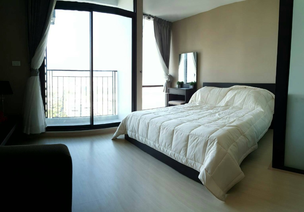 For SaleCondoSathorn, Narathiwat : Bangkok Horizon Sathorn fully furnished, 27 square meters.