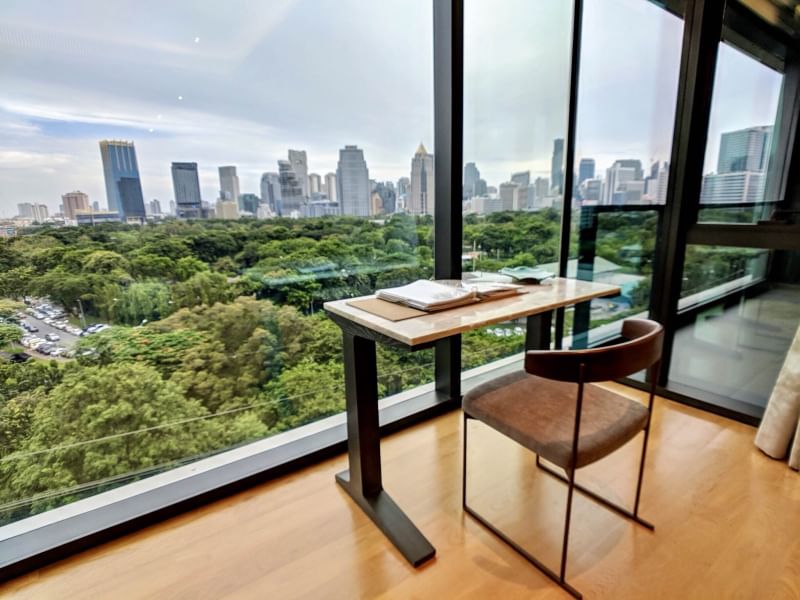 For SaleCondoWitthayu, Chidlom, Langsuan, Ploenchit : Sell with tenant til May 26
🌤️Perfect area to live in Sindhorn village, luxury place, unblocked green view of Lumpini park, big balcony, nice decoration, ready to move in at Sindhorn tonson