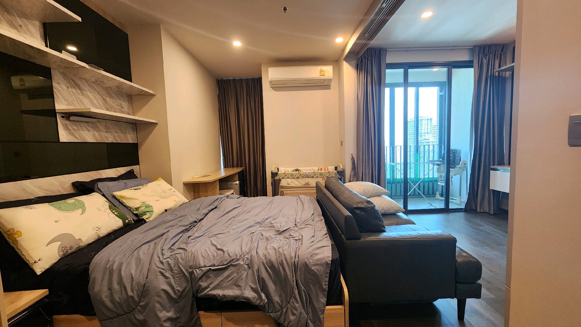 For RentCondoRatchathewi,Phayathai : Ideo Q Siam-Ratchathewi | 1 bedroom for rent, nice, standard decoration, good location, make an appointment to view.