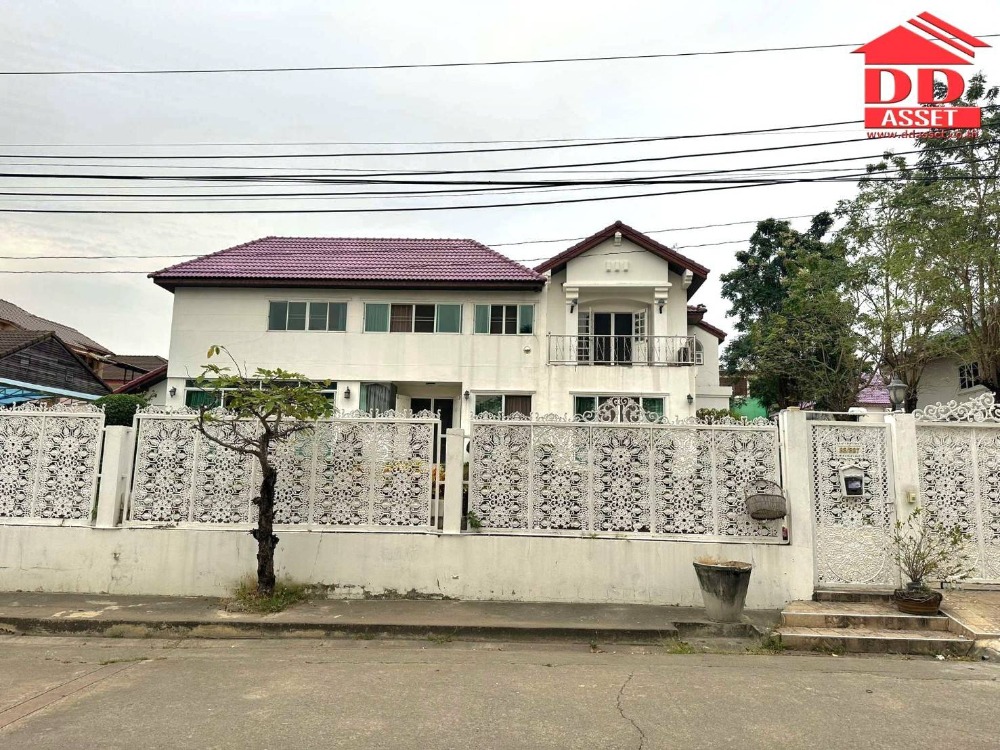 For SaleHouseSamut Prakan,Samrong : Large detached house for sale, Laddawan Srinakarin, near BTS Bearing, access to the Burapha Withi Expressway in 5 minutes, code H8034.