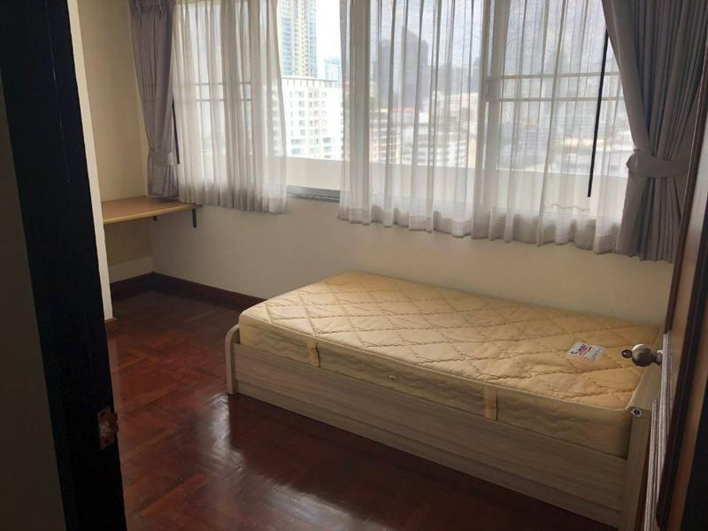 For SaleCondoSukhumvit, Asoke, Thonglor : For Sale D.S. Tower 1 Sukhumvit 33 3 Bed 18.5 mb