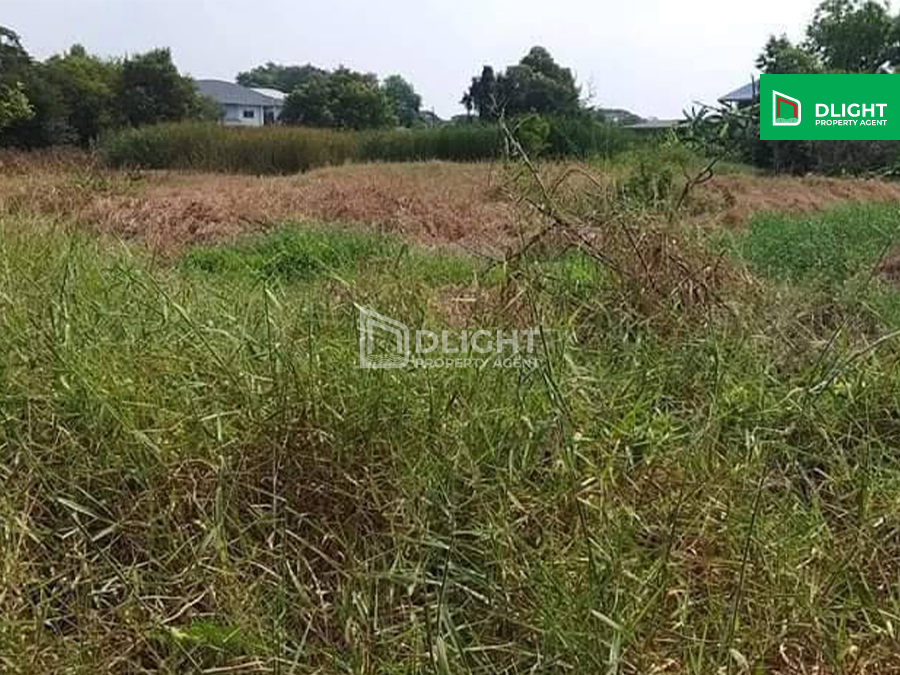 For SaleLandMin Buri, Romklao : Empty land, Saen Saep Subdistrict, Min Buri District, 3 rai 3 ngan 42 sq m, price 28 million baht.