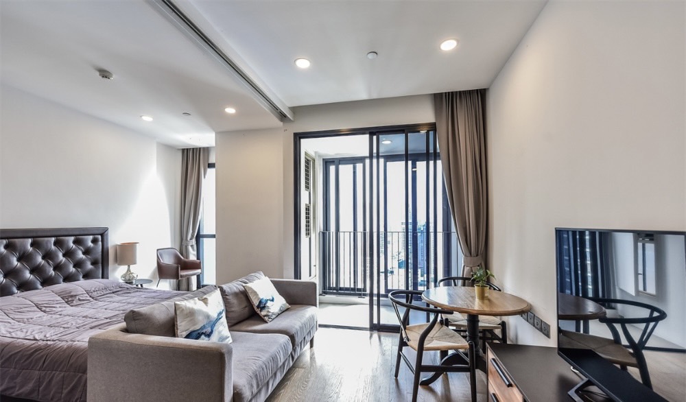 ขายคอนโดสยาม จุฬา สามย่าน : 🏙️ BEST DEAL FOR BUY | Ashton Chula-Silom 1 Bedroom 1 Bathroom 35 sqm. - 7.19 M฿ Tel.0909426442 K.Film