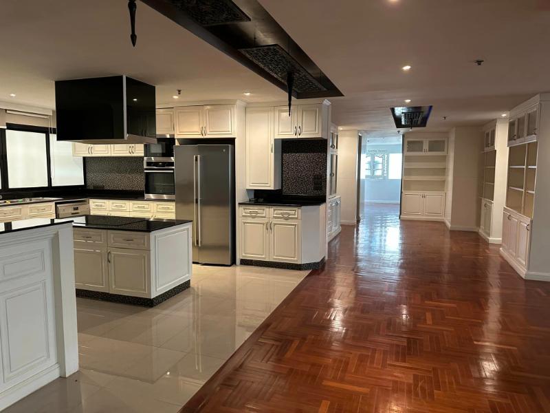 For SaleCondoWongwianyai, Charoennakor : Condo For Sale Baan Sathorn Chaopraya 4 Bedroom 4 Bathroom 277 sqm