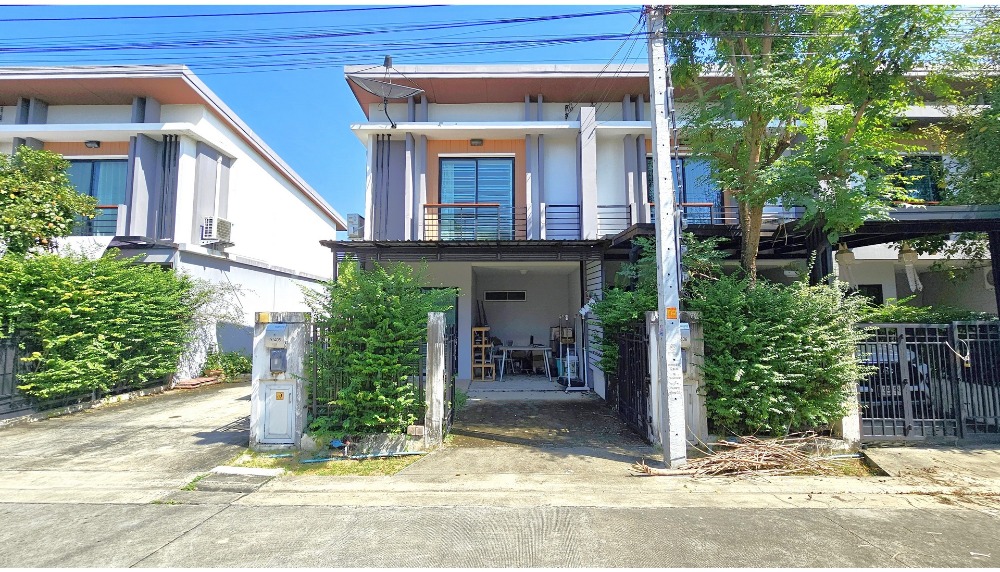 For SaleTownhouseNonthaburi, Bang Yai, Bangbuathong : Townhome for sale, Nature Trend Rattanathibet-Ratchaphruek, 17.5 sq m, corner room, near Bang Phlu BTS station.