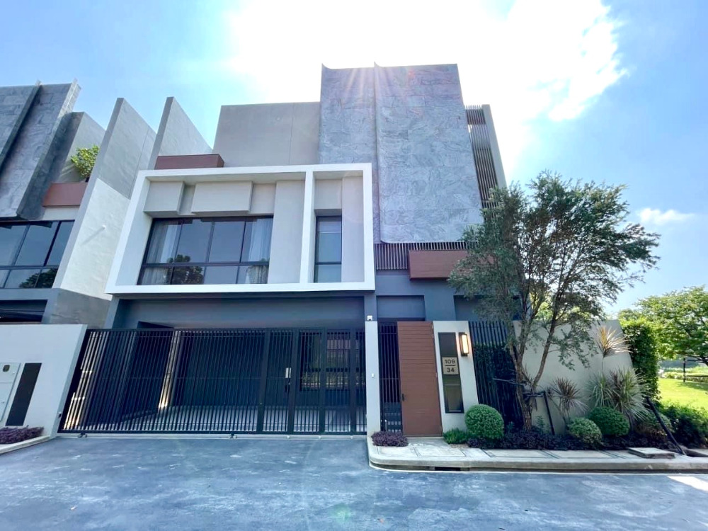 ให้เช่าบ้านพัฒนาการ ศรีนครินทร์ : Bugaan Krungthep Kreetha: 4bed 5bath 430sqm. 270,000/mth Am: 0656199198