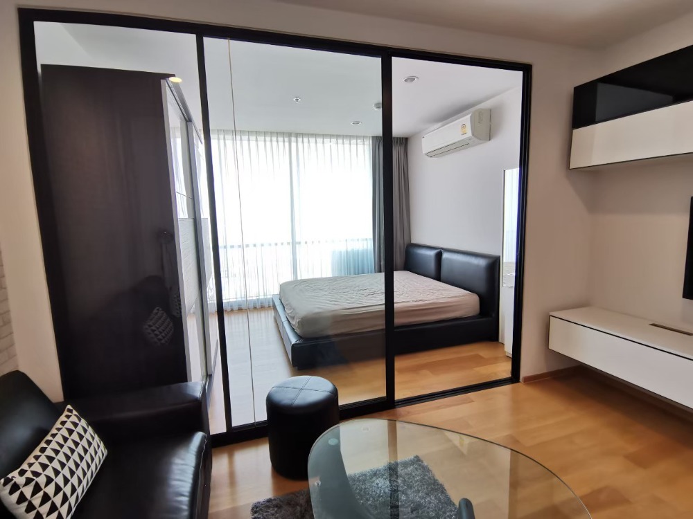 For RentCondoSathorn, Narathiwat : For RENT NOBLE REVO SILOM***Special Price 18,500*** (Ref. No. NRS20241235)