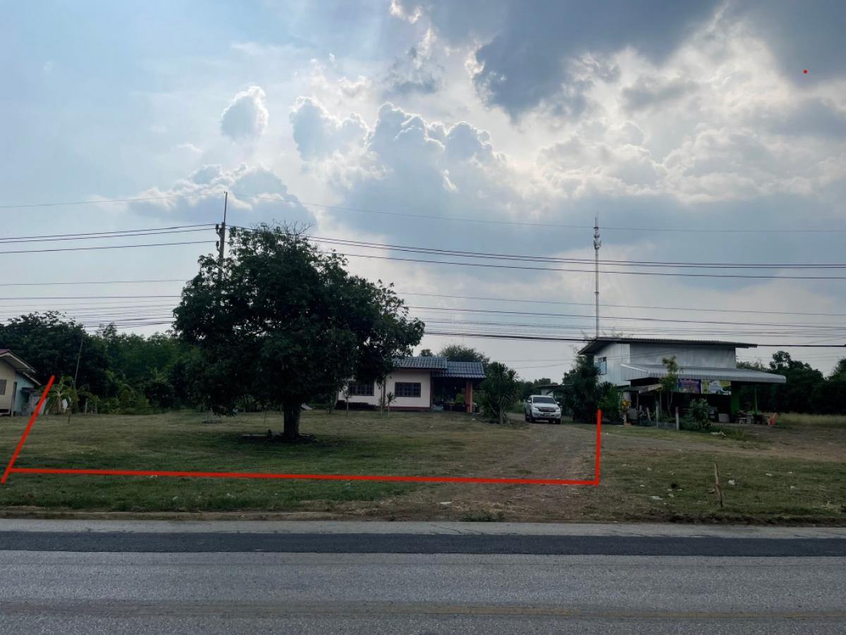 For SaleLandChanthaburi : Land for sale, 45 rai, 3 ngan, 83 sq m., good location, on main road 317, Chanthaburi-Sa Kaeo, Thap Chang Subdistrict, Soidao District, Chanthaburi Province