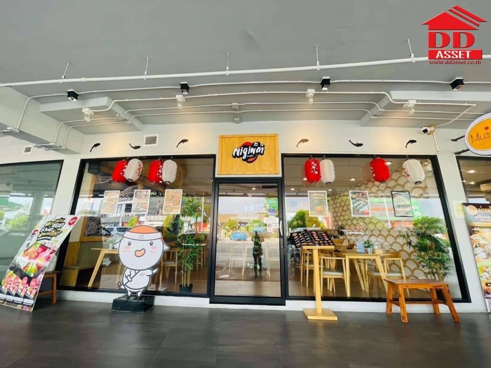 For LeaseholdRetail SpacePhutthamonthon, Salaya : Nigiwai Sushi restaurant for rent in PT Max Park Salaya gas station. Nigiwai Sushi PT Max Salaya, code S8001.